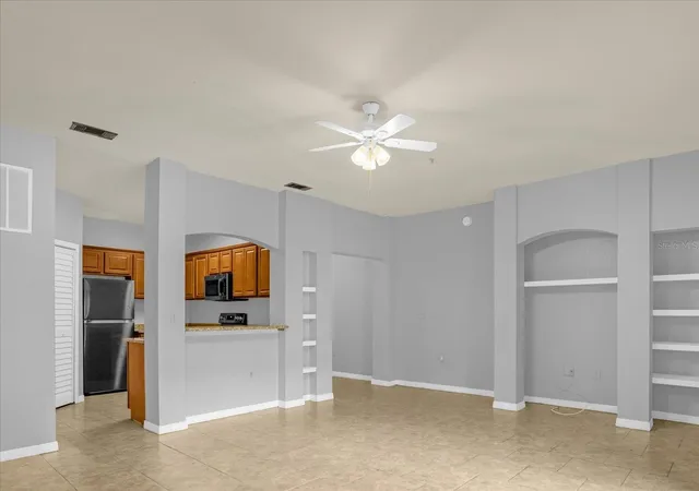 Photo 4 of Condo for sale at 102 Vista Verdi Cir #100, Lake Mary, FL 32746 | MLS# O6421876 | Listing updated on 2026-09-22