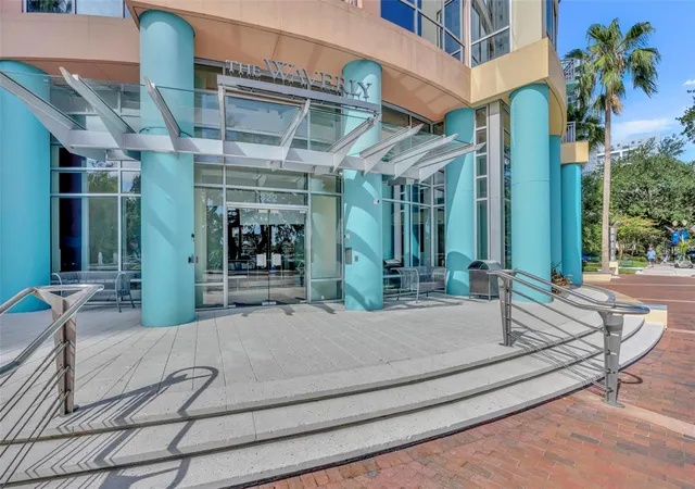 Photo 2 of Condo for sale at 322 E Central Blvd #1913, Orlando, FL 32801 | MLS# O6421881 | Listing updated on 2026-08-12