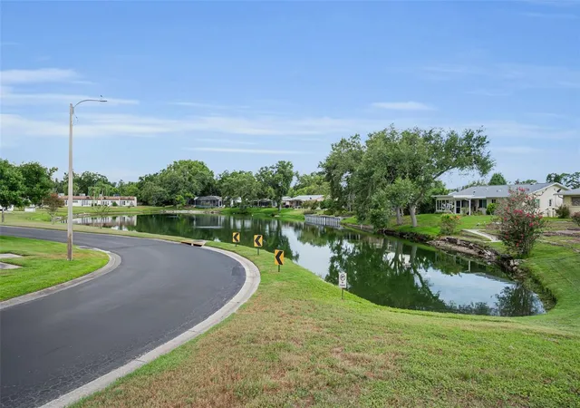 5th image of 3097 Mission Grove Dr, Palm Harbor, FL 34684 | MLS# TB8525428