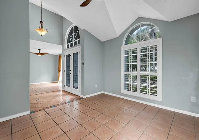 3rd image of 601 Red Maple Ct, Oviedo, FL 32765 | MLS# O6421892