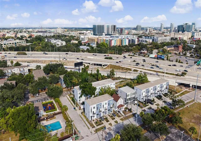 Photo 2 of Townhouse for sale at 1527 N Morgan St, Tampa, FL 33602 | MLS# TB8525433 | Listing updated on 2026-08-13