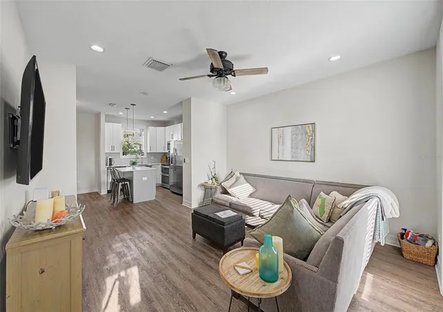 Photo 3 of Townhouse for sale at 1527 N Morgan St, Tampa, FL 33602 | MLS# TB8525433 | Listing updated on 2026-08-13