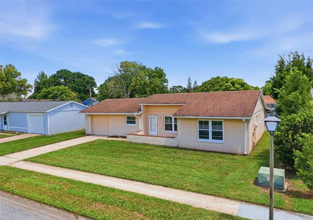 Photo 2 of Single family home for sale at 4917 Goucher Ln, Orlando, FL 32821 | MLS# O6421901 | Listing updated on 2026-10-06