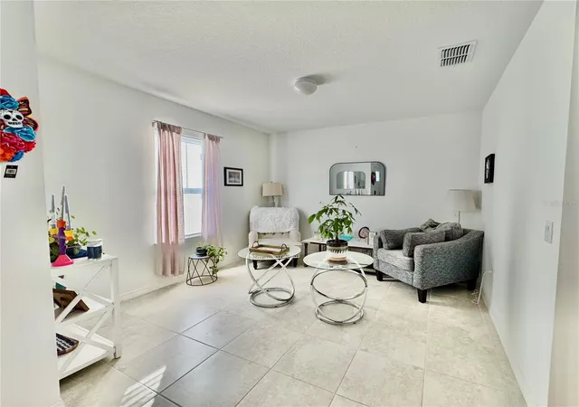 3rd image of 557 Pine Tree Blvd, Lake Alfred, FL 33850 | MLS# O6421908