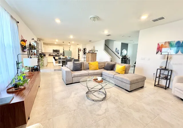 4th image of 557 Pine Tree Blvd, Lake Alfred, FL 33850 | MLS# O6421908