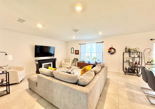 5th image of 557 Pine Tree Blvd, Lake Alfred, FL 33850 | MLS# O6421908