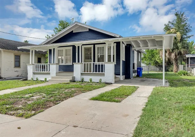 3rd image of 540 W Hancock St, Lakeland, FL 33803 | MLS# O6421926