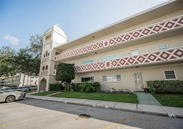 Homes for sale in CLEARWATER, FL | 2384 Tahitian Ln, CLEARWATER, FL 33763