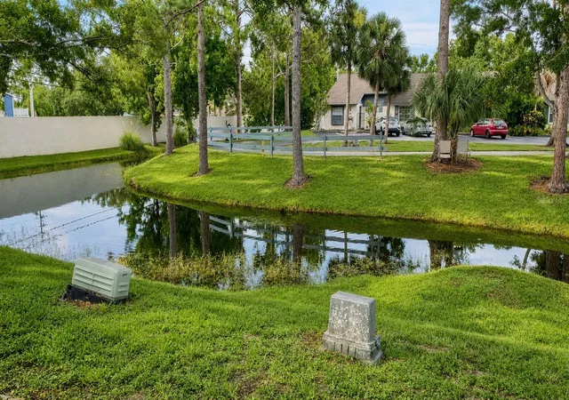 4th image of 3962 La Costa Ln, Largo, FL 33771 | MLS# TB8525459