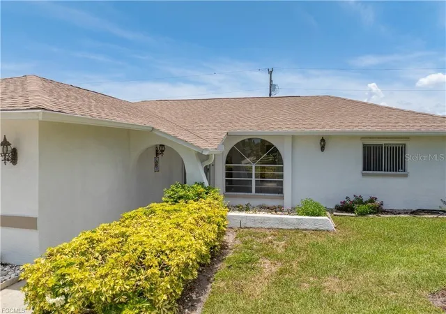 Homes for sale in Cape Coral, FL | 1513 Sw 44Th St, Cape Coral, FL 33914 | MLS# A4698843