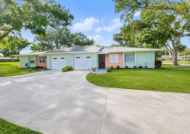 2nd image of 1131 Orange Tree Cir W #C, Palm Harbor, FL 34684 | MLS# TB8525462