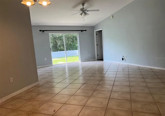 4th image of 18169 Sandy Pointe Dr, Tampa, FL 33647 | MLS# TB8525470