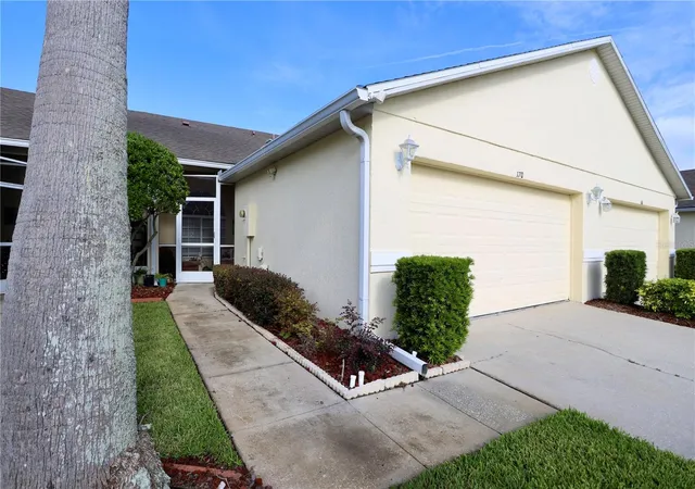 Photo 4 of Townhouse for sale at 170 Clb Villas Ln, Kissimmee, FL 34744 | MLS# S5152939 | Listing updated on 2026-09-08