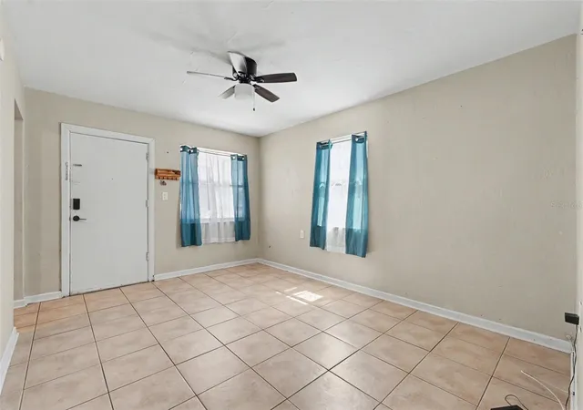 Photo 4 of Single family home for sale at 1946 15th Avenue S, Saint Petersburg, FL | MLS# TB8525474 | Listing updated on 2026-08-13