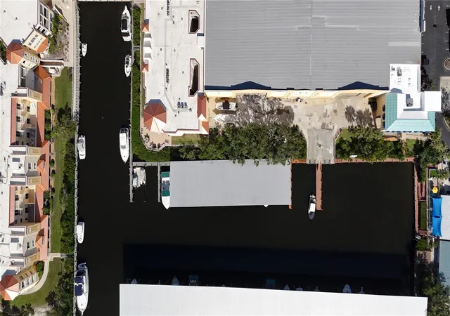 Homes for sale in Osprey, FL | 480 Blackburn Point Rd #5, Osprey, FL 34229 | MLS# A4698854