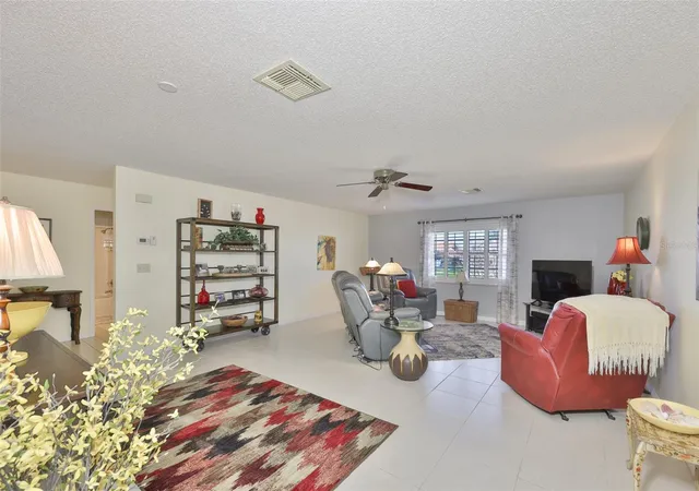 4th image of 1809 Granville Ln, Sun City Center, FL 33573 | MLS# TB8525488