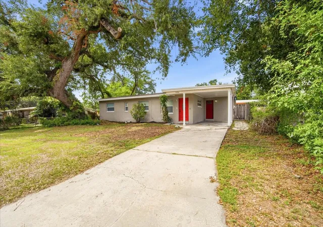 3rd image of 7506 Coral Vine Ln, Tampa, FL 33619 | MLS# TB8525491