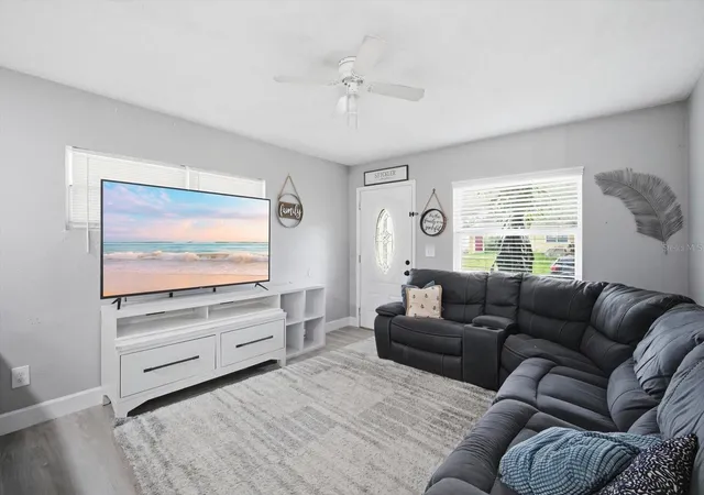 4th image of 7506 Coral Vine Ln, Tampa, FL 33619 | MLS# TB8525491