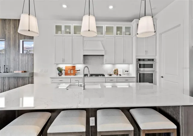 4th image of 4933 Del Rey Cvs, Bradenton, FL 34211 | MLS# TB8525493