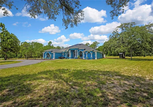 3rd image of 4016 Jacaranda Cir, Brooksville, FL 34604 | MLS# W7887309