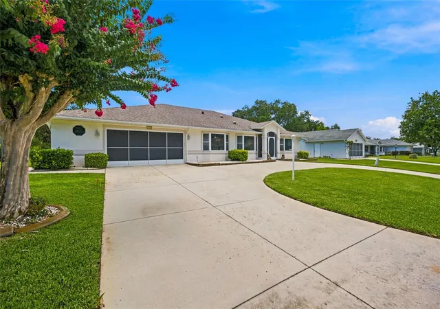 Homes for sale in Leesburg, FL | 27202 Racquet Cir, Leesburg, FL 34748 | MLS# G5114592