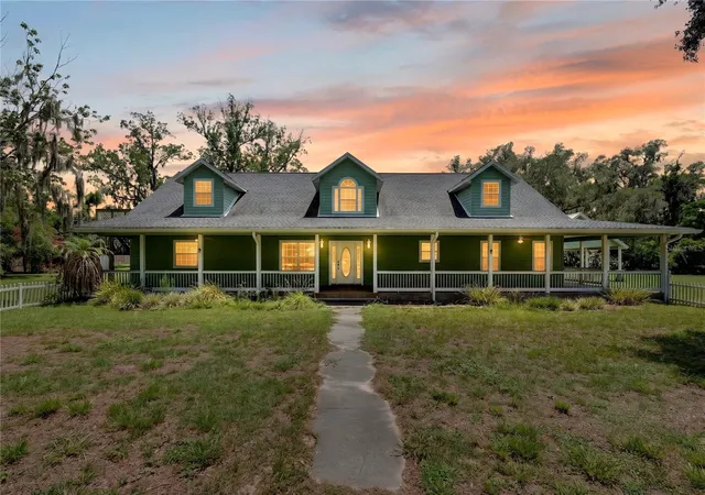 Homes for sale in Trenton, FL | 2039 Sw State Road 26, Trenton, FL 32693 | MLS# OM727832