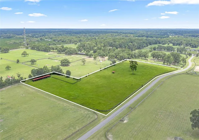 1st image of 15269 Ne 15th Ct, Citra, FL 32113 | MLS# OM727833