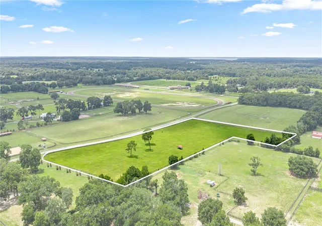 3rd image of 15269 Ne 15Th Ct, Citra, FL 32113 | MLS# OM727833