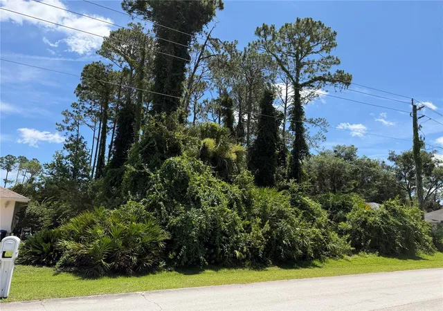 Homes for sale in Palm Coast, FL | 76 Barrington Dr, Palm Coast, FL 32137 | MLS# FC319701