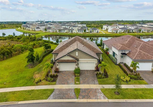 Photo 4 of House for sale at 11283 Boundless Ter, Venice, FL 34293 | MLS# N6144914 | Listing updated on 2026-10-06