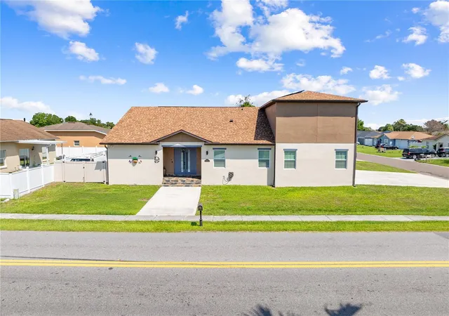 3rd image of 501 Royal Palm Dr, Kissimmee, FL 34743 | MLS# S5152947