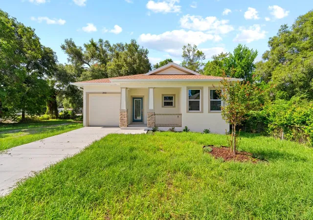 Photo 2 of Single family home for sale at 2915 Chipco St, Tampa, FL 33605 | MLS# TB8525522 | Listing updated on 2026-08-01