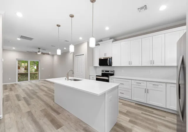 Photo 4 of Single family home for sale at 2915 Chipco St, Tampa, FL 33605 | MLS# TB8525522 | Listing updated on 2026-09-29