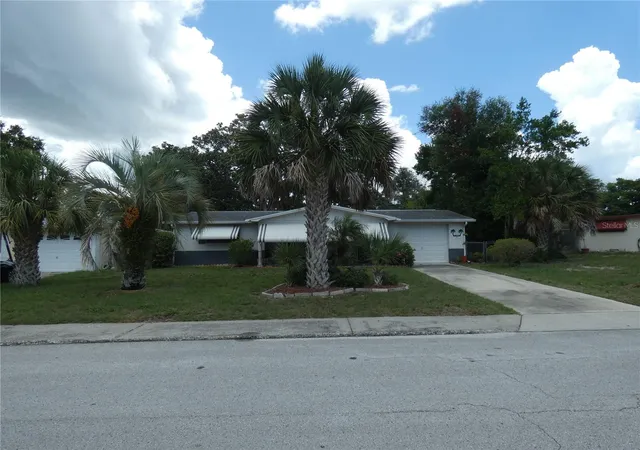 Homes for sale in New Port Richey, FL | 5248 Ironwood Ln, New Port Richey, FL 34653 | MLS# W7887315