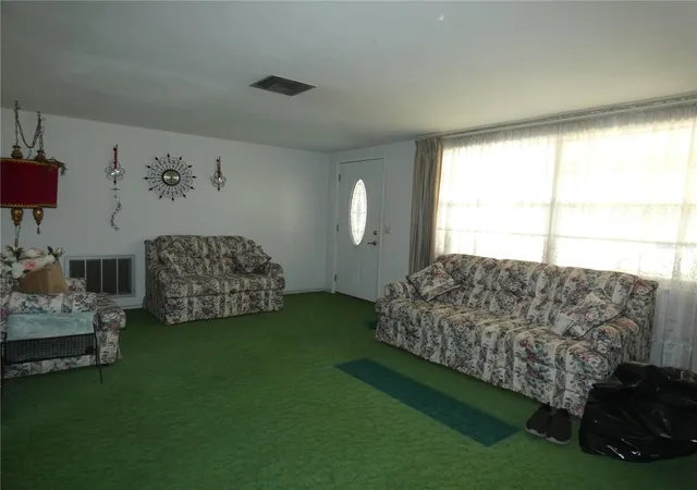 Photo 4 of Single family home for sale at 5248 Ironwood Ln, New Port Richey, FL 34653 | MLS# W7887315 | Listing updated on 2026-10-21