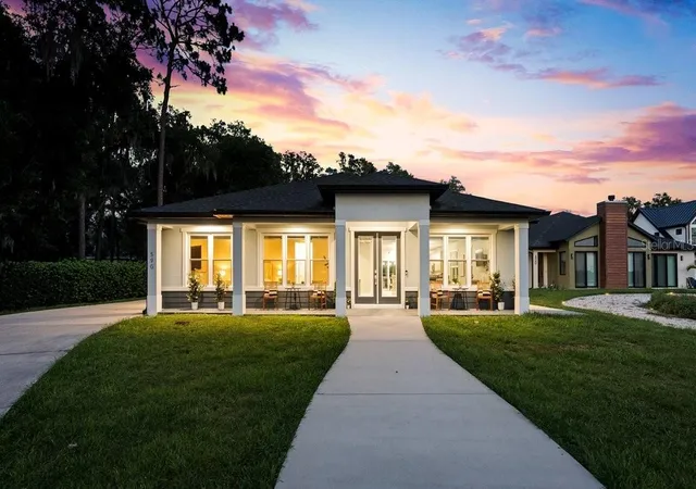 2nd image of 590 Lake Winnemissett Dr, Deland, FL 32724 | MLS# V4950010