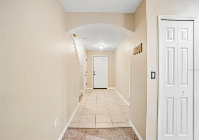 3rd image of 2516 Oleander Lakes Dr, Brandon, FL 33511 | MLS# A4698885