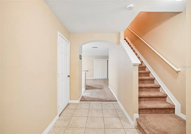 4th image of 2516 Oleander Lakes Dr, Brandon, FL 33511 | MLS# A4698885