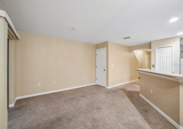 5th image of 2516 Oleander Lakes Dr, Brandon, FL 33511 | MLS# A4698885