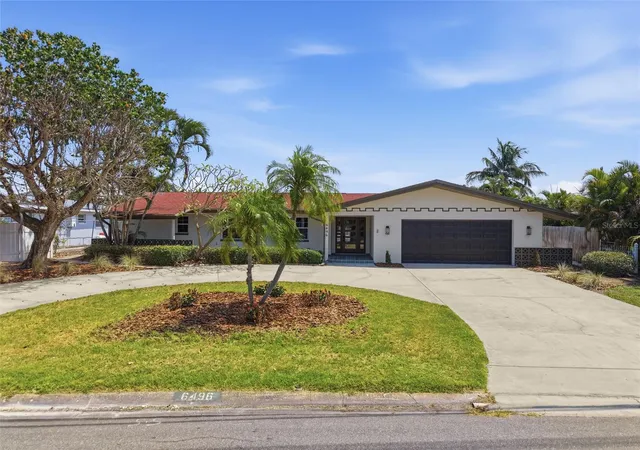 Photo 1 of Sale Pending at 6496 Fairway View Blvd S, Saint Petersburg, FL 33707 | MLS# TB8525548 | Listing updated on 2026-09-04