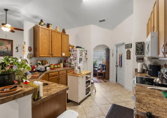 Homes for sale in Lake Wales, FL | 2559 Sunset Cir, Lake Wales, FL 33898 | MLS# O6422004