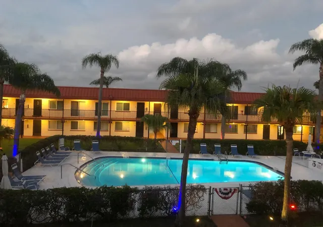 3rd image of 10365 Paradise Blvd #16, Treasure Island, FL 33706 | MLS# TB8525558