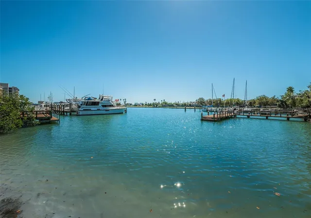 4th image of 10365 Paradise Blvd #16, Treasure Island, FL 33706 | MLS# TB8525558