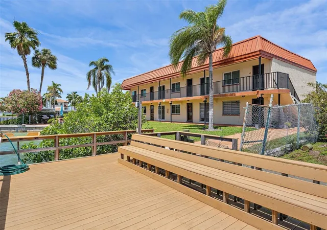 Homes for sale in Treasure Island, FL | 10365 Paradise Boulevard, Treasure Island, FL 33706 | Houzeo
