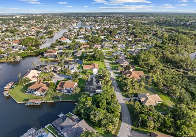 26th image of 14 Cochise Ct, Palm Coast, FL 32137 | MLS# FC319705
