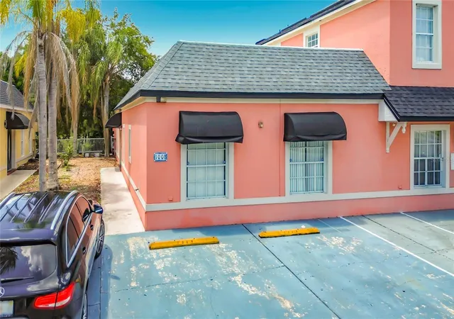 Photo 2 of Townhouse for sale at 1008 Universal Rest Pl, Kissimmee, FL 34744 | MLS# O6422010 | Listing updated on 2026-08-25
