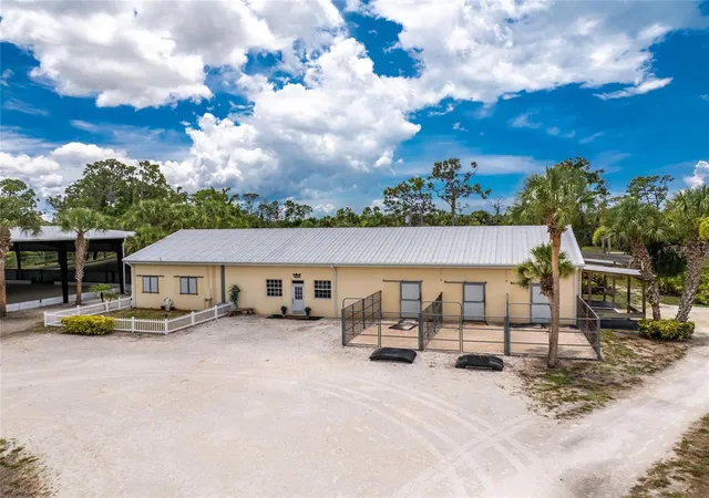 5th image of 668 Palomino Trl, Englewood, FL 34223 | MLS# D6147973