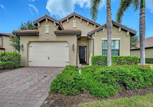 Homes for sale in Nokomis, FL | 1051 Bradberry Dr, Nokomis, FL 34275 | MLS# A4698897