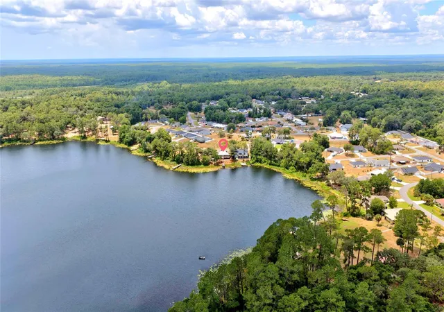 4th image of 13059 Ne 7Th Loop, Silver Springs, FL 34488 | MLS# OM727852