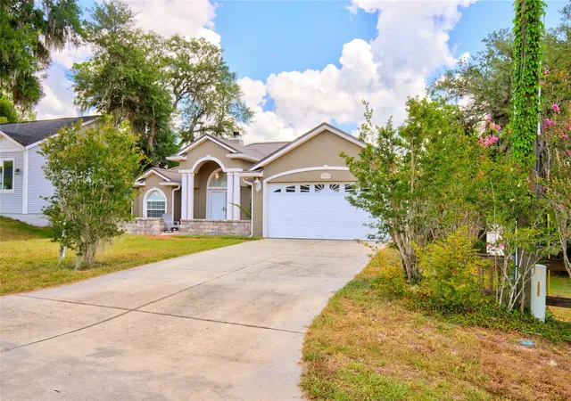 5th image of 13059 Ne 7Th Loop, Silver Springs, FL 34488 | MLS# OM727852